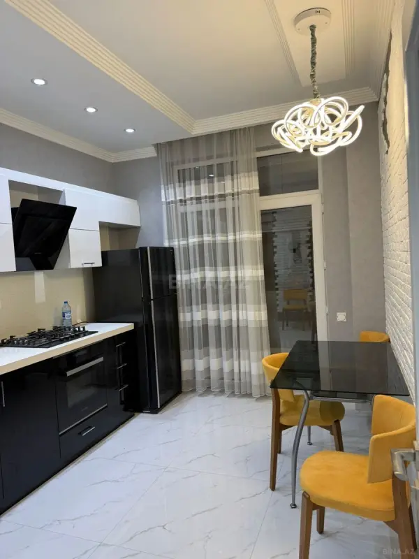 Kirayə verilir 2 otaqlı mənzil 80 m²