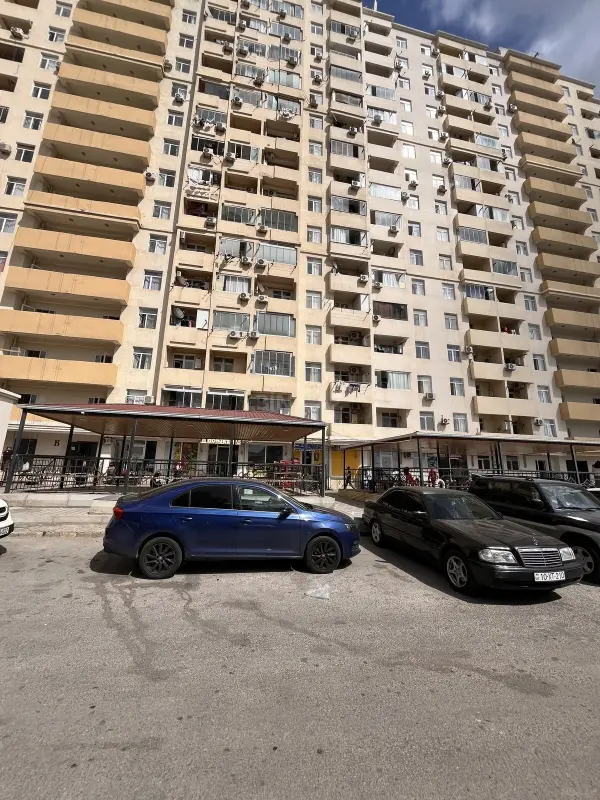 Satılır 3 otaqlı mənzil 94 m²