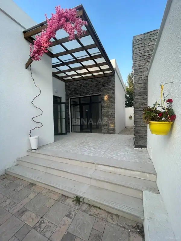 Satılır 4 otaqlı həyət evi 122 m²