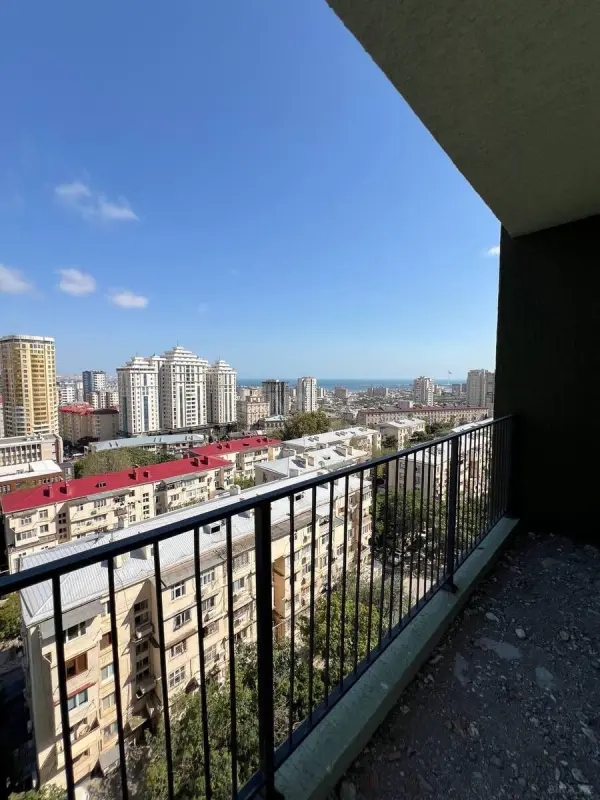 Satılır 3 otaqlı mənzil 147 m²