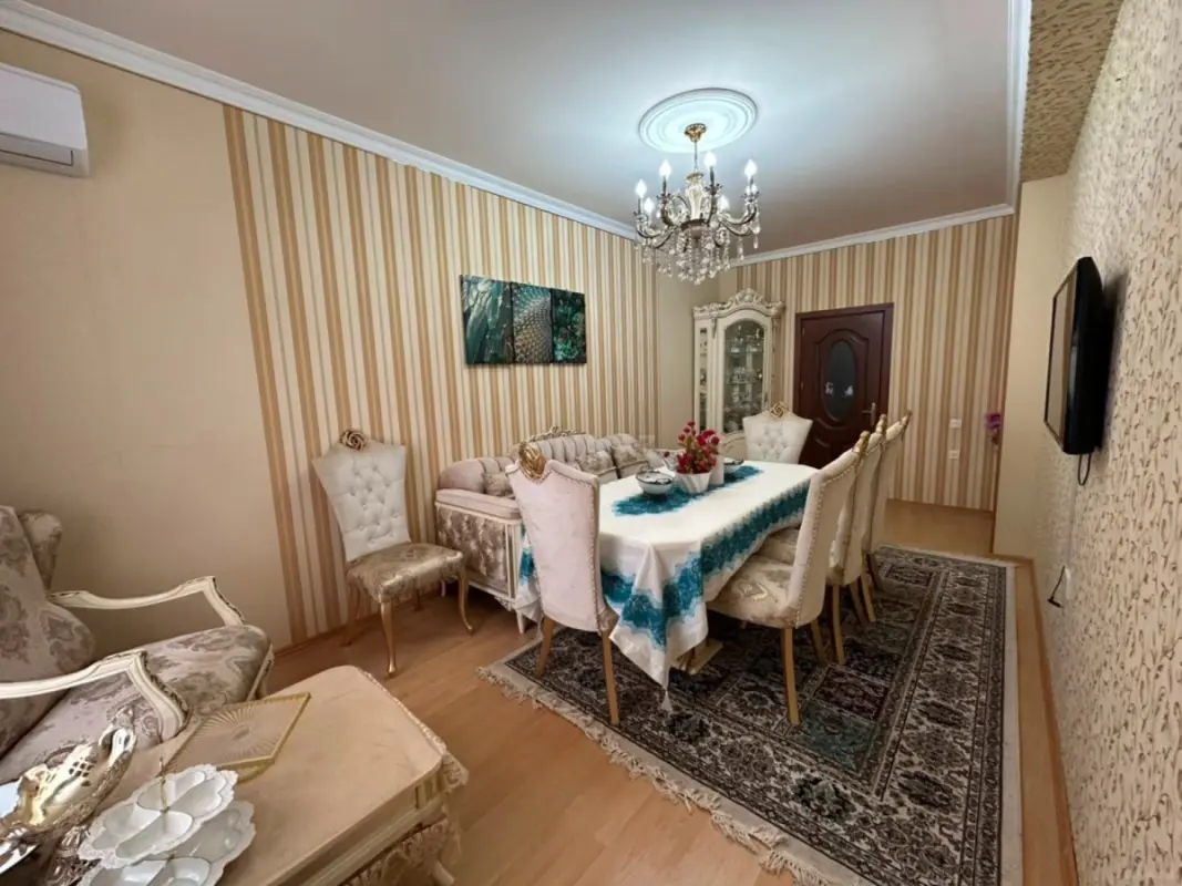 Satılır 3 otaqlı mənzil 115 m²