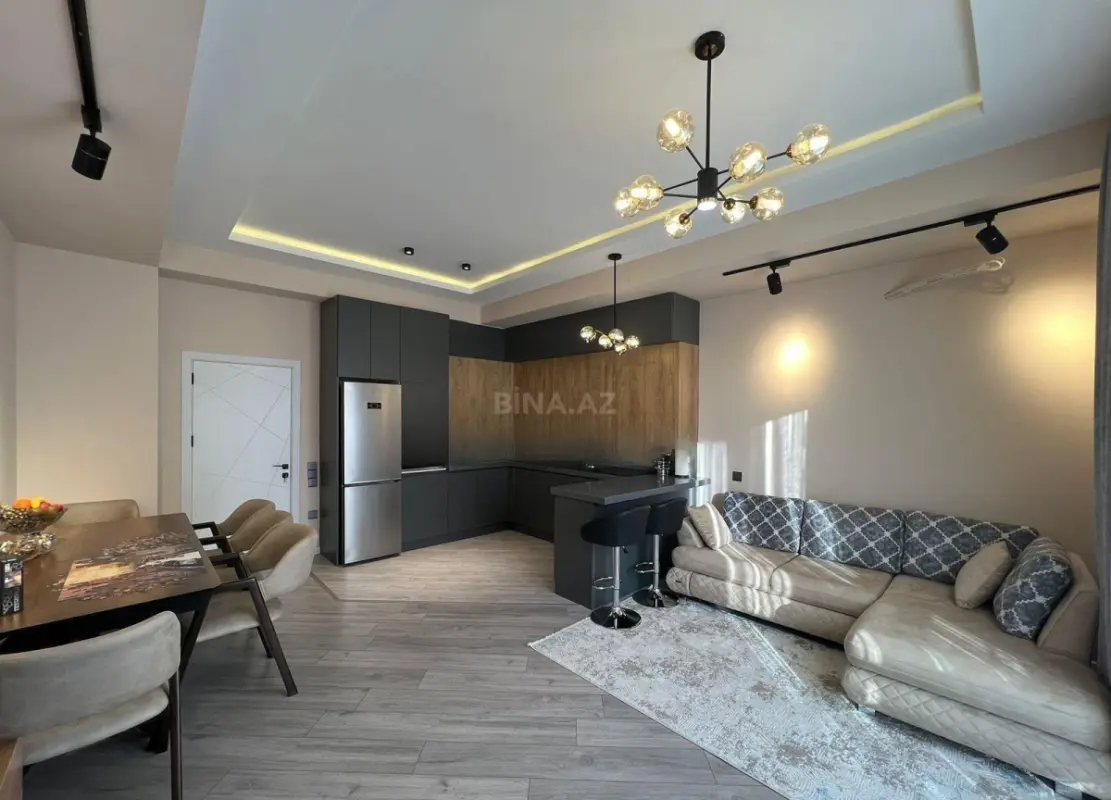 Kirayə verilir 3 otaqlı mənzil 150 m²