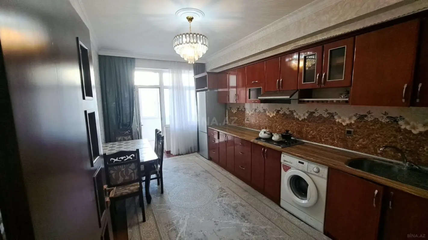 Kirayə verilir 3 otaqlı mənzil 110 m²