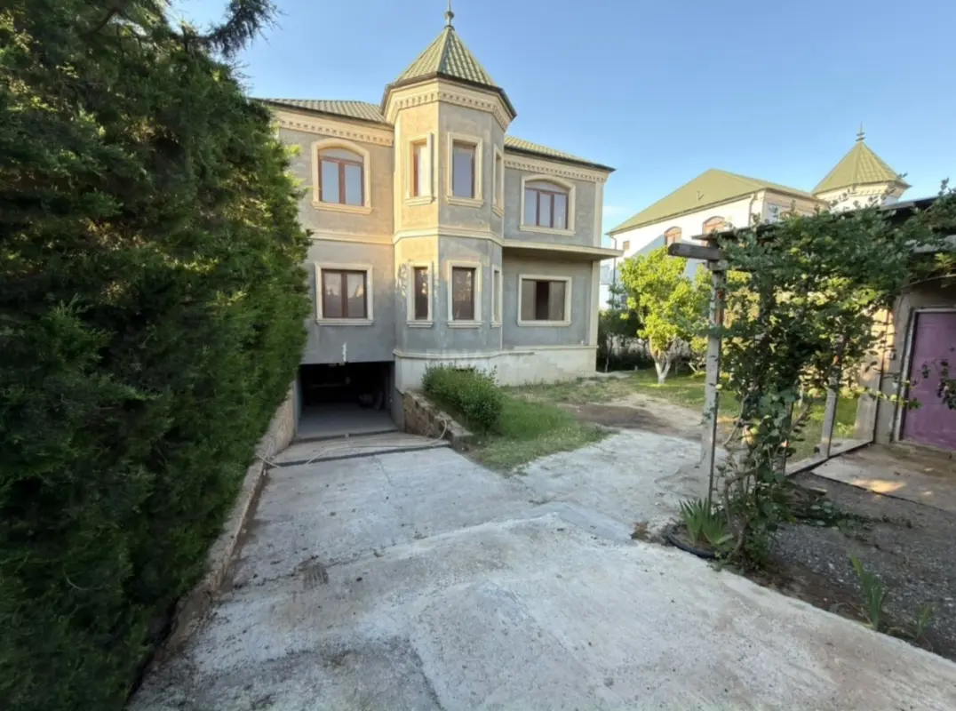 Satılır 5 otaqlı həyət evi 170 m²