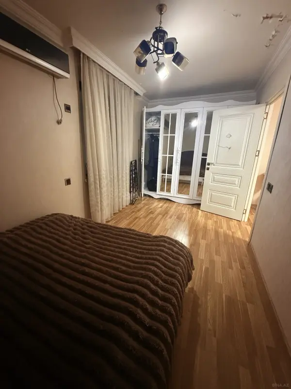 Satılır 2 otaqlı mənzil 44 m²