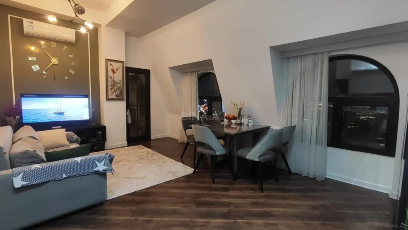 Satılır 4 otaqlı mənzil 102 m²