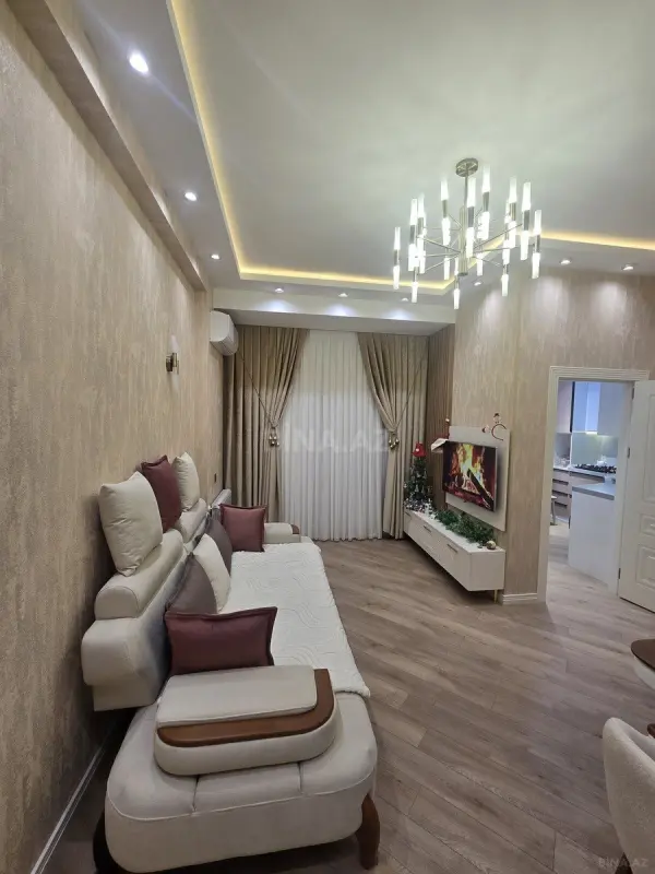 Kirayə verilir 2 otaqlı mənzil 61 m²