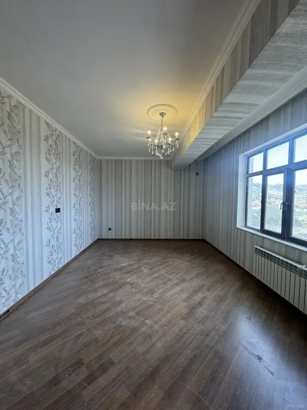 Kirayə verilir 2 otaqlı mənzil 82 m²