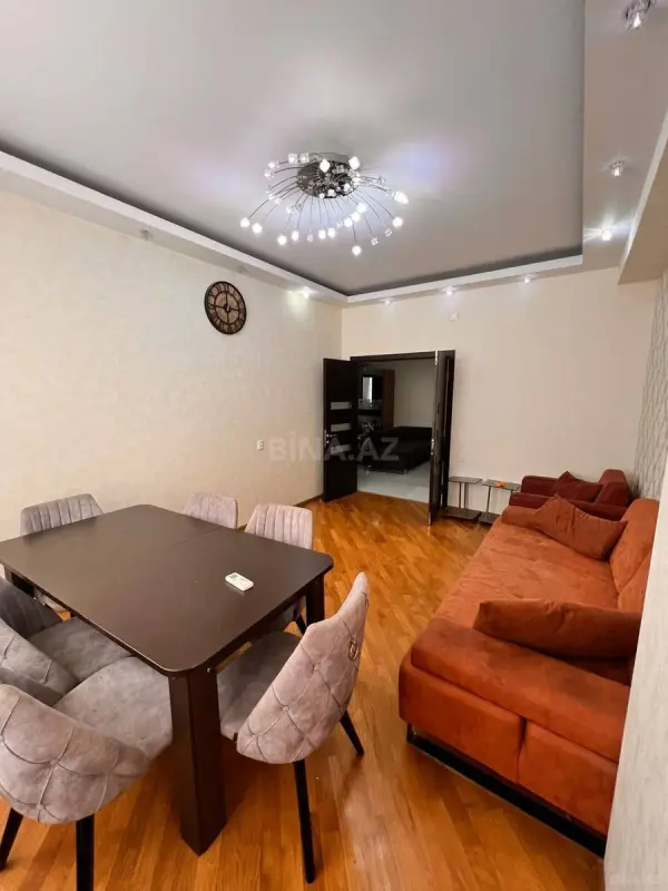 Kirayə verilir 3 otaqlı mənzil 120 m²