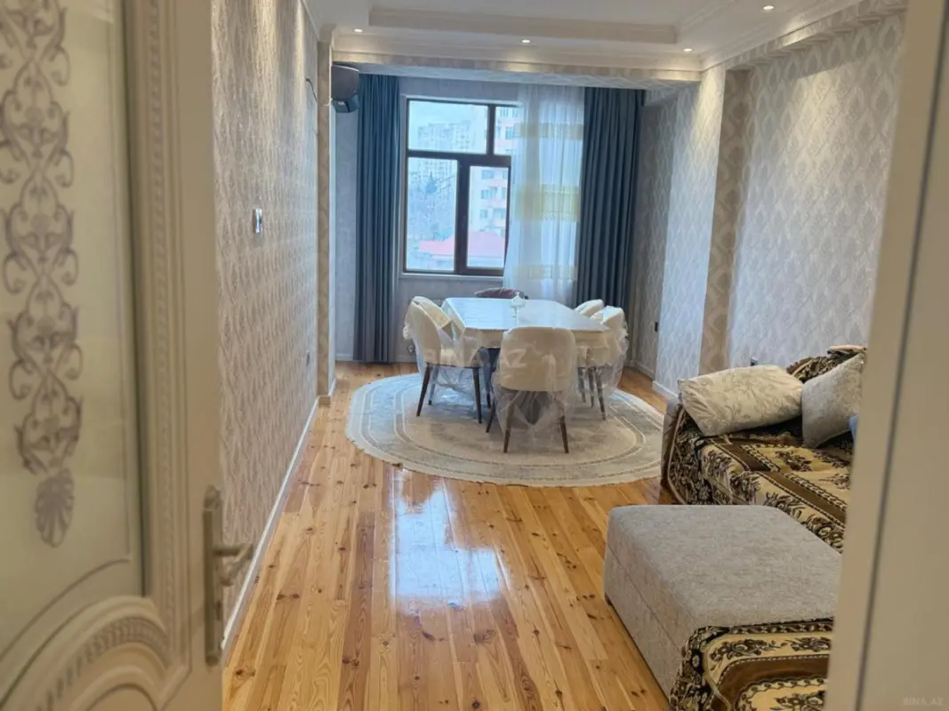 Kirayə verilir 2 otaqlı mənzil 75 m²