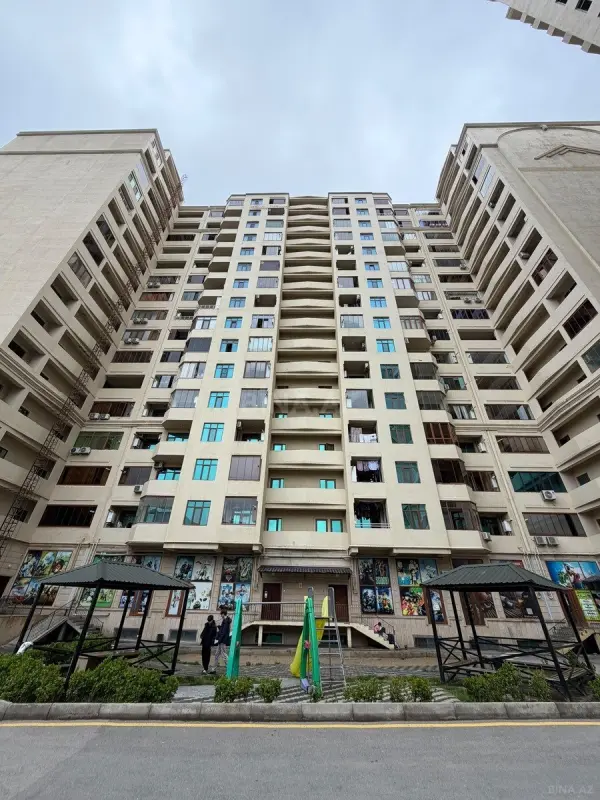 Satılır 3 otaqlı mənzil 126.5 m²