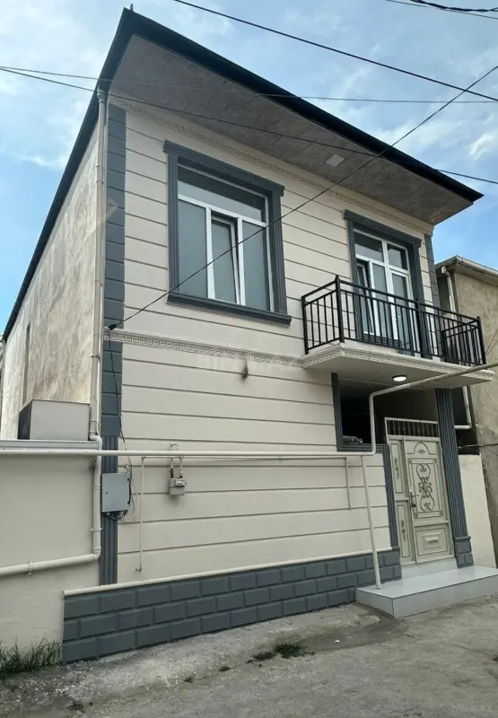 Satılır 4 otaqlı həyət evi 130 m²
