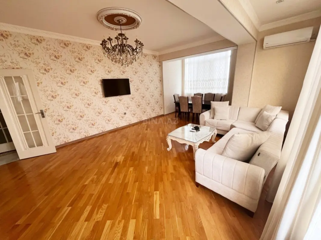 Kirayə verilir 3 otaqlı mənzil 110 m²