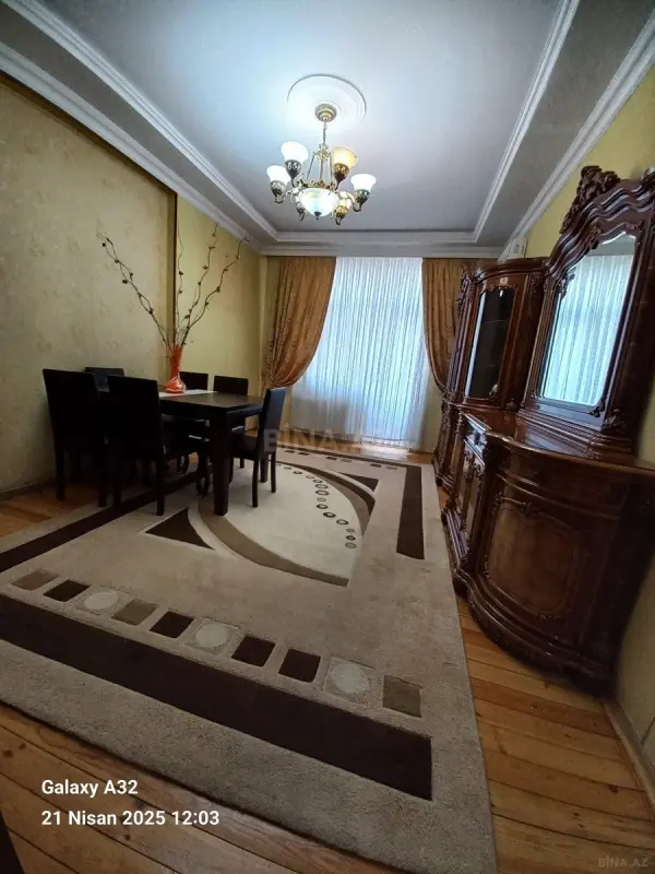 Kirayə verilir 2 otaqlı mənzil 69 m²