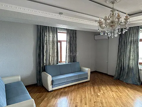 Kirayə verilir 3 otaqlı mənzil 127.1 m² — Bakı 3 otaq 127.10 m²