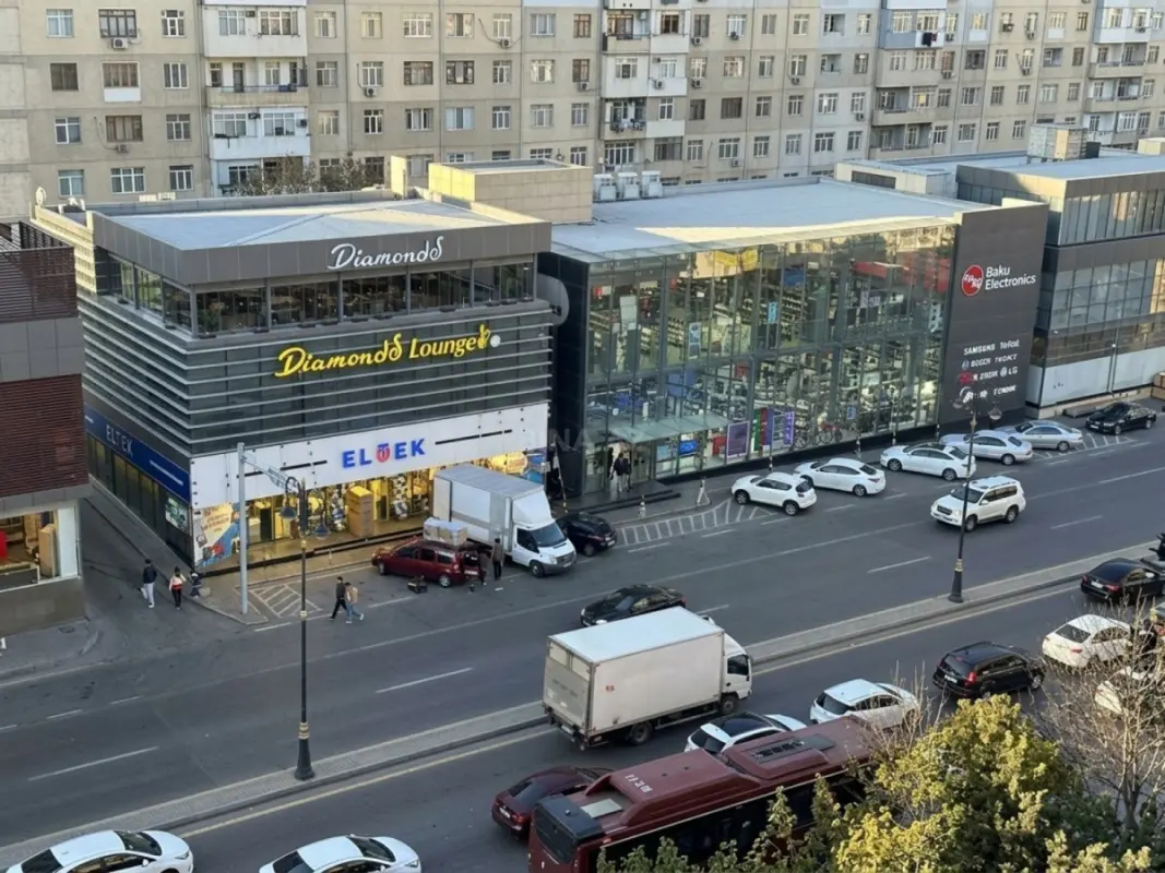 Kirayə verilir 2 otaqlı mənzil 110 m²