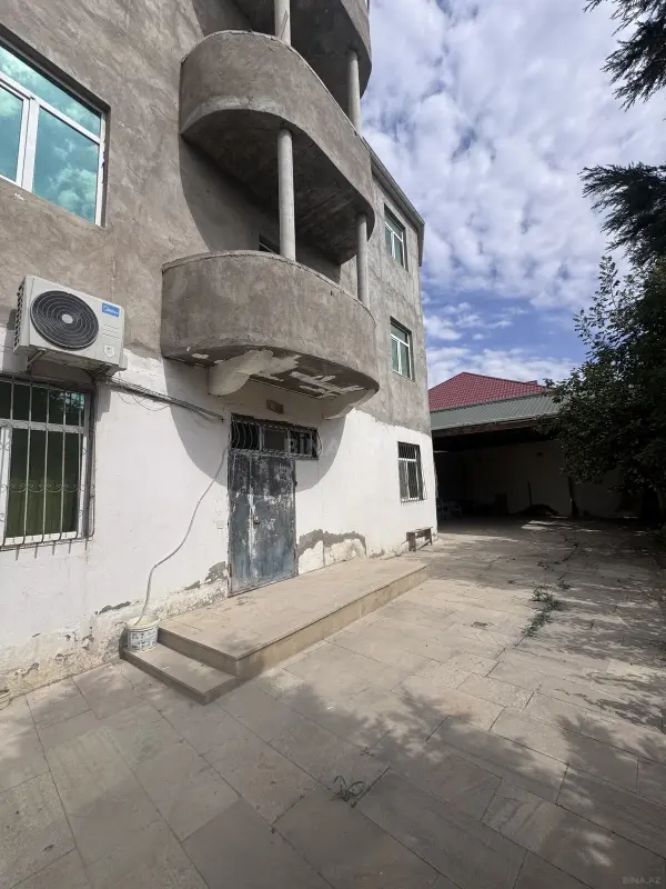 Kirayə verilir 4 otaqlı həyət evi 200 m²