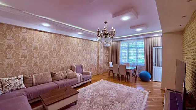 Satılır 3 otaqlı mənzil 130 m² — Bakı, Badamdar 3 otaq 130.00 m²