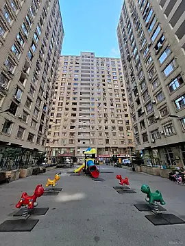 Satılır 3 otaqlı mənzil 120 m² — Bakı, İnşaatçılar 3 otaq 120.00 m²