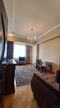 Satılır 2 otaqlı mənzil 65 m² — Bakı, Memar Əcəmi yanı 2 otaq 65.00 m²