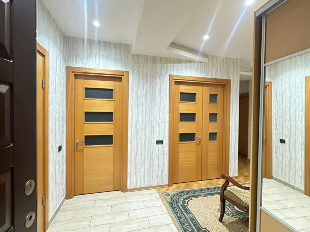 Kirayə verilir 2 otaqlı mənzil 80 m²