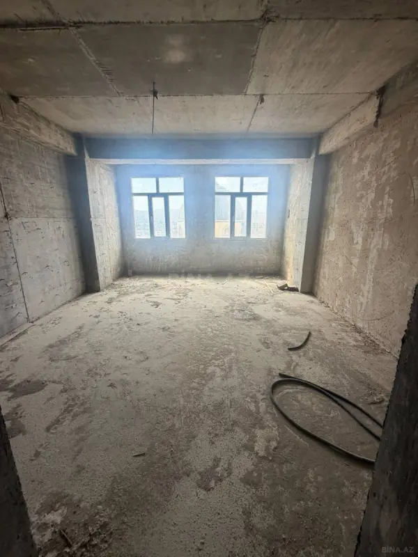 Satılır 1 otaqlı mənzil 42.8 m²