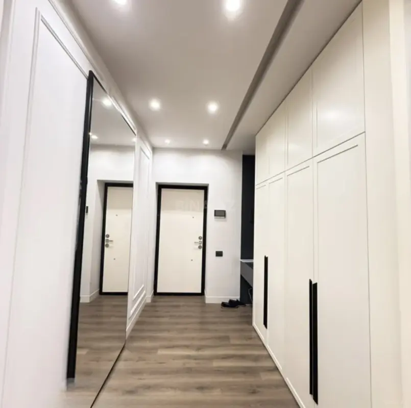 Kirayə verilir 3 otaqlı mənzil 130 m²