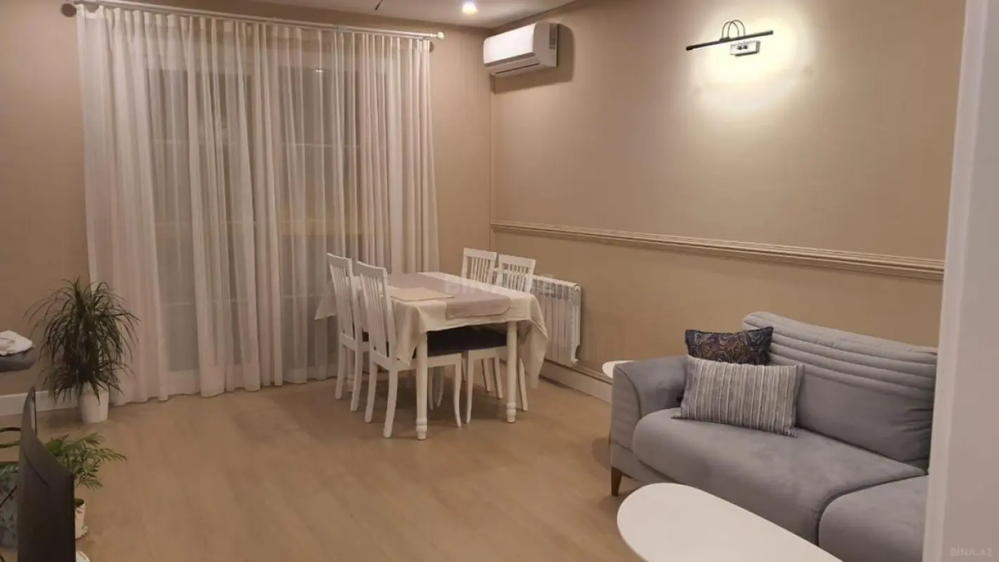 Satılır 3 otaqlı mənzil 70 m²