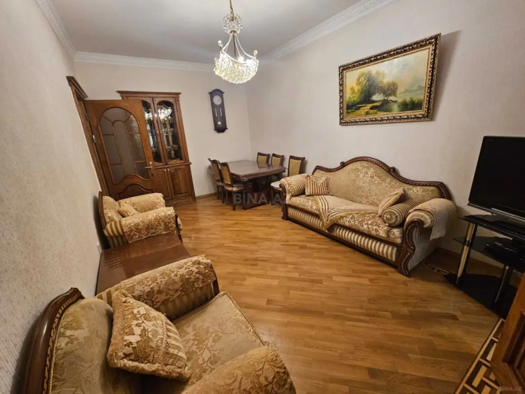 Kirayə verilir 3 otaqlı mənzil 130 m²