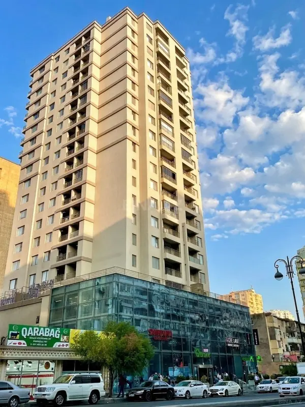 Satılır 3 otaqlı mənzil 97 m²