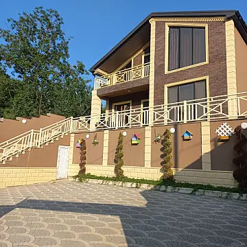 Kirayə verilir 4 otaqlı həyət evi 170 m² — Quba 4 otaq 170.00 m²