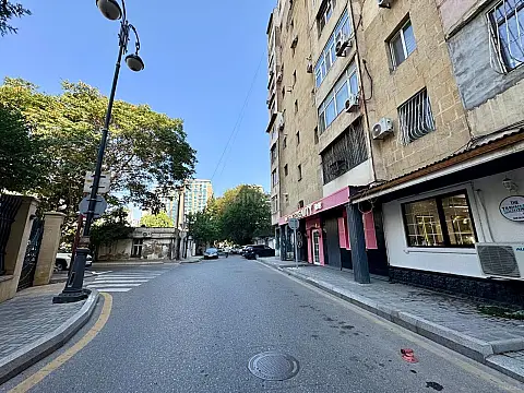 Satılır obyekt 184 m² — Bakı, Nizami 184.00 m²