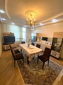 Kirayə verilir 3 otaqlı mənzil 120 m² — Bakı 3 otaq 120.00 m²