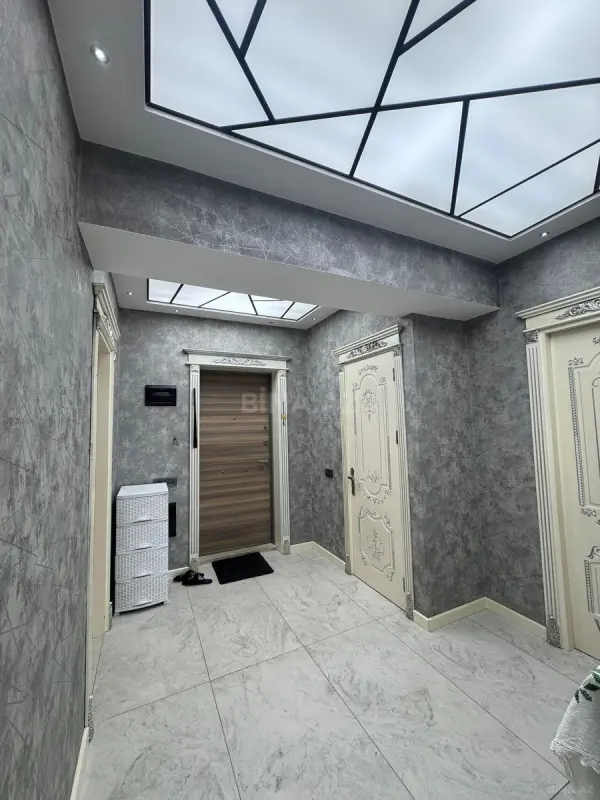 Kirayə verilir 3 otaqlı mənzil 90 m²