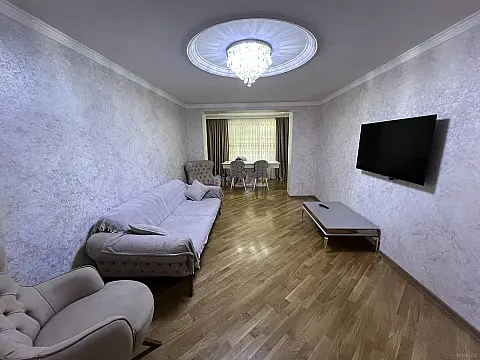 Satılır 3 otaqlı mənzil 96 m² — Bakı, İnşaatçılar 3 otaq 96.00 m²