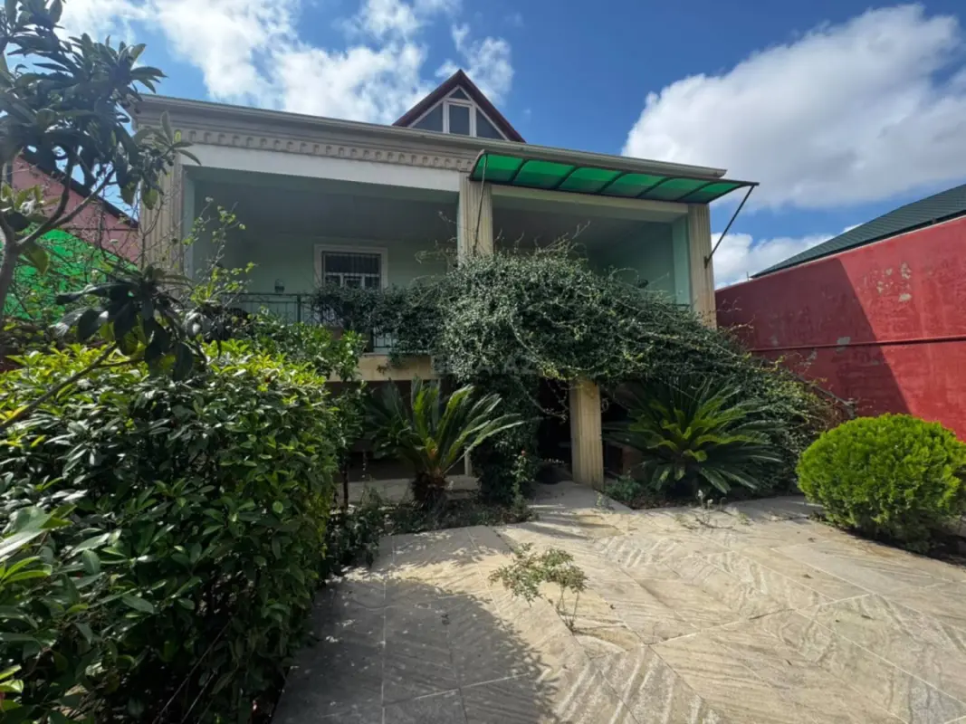 Satılır 4 otaqlı həyət evi 120 m²