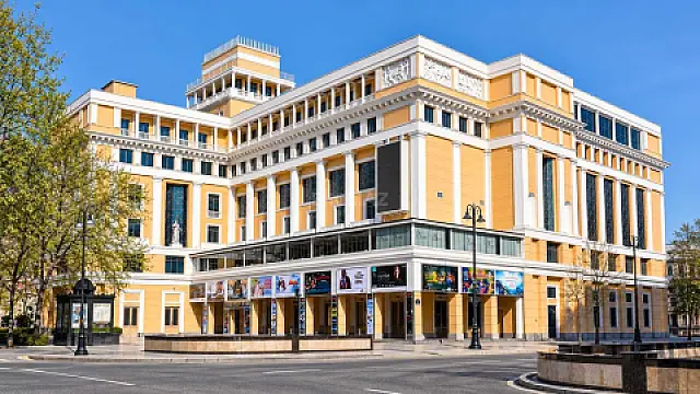 Satılır 3 otaqlı mənzil 100 m² — Bakı, Sahil qəs. 3 otaq 100.00 m²