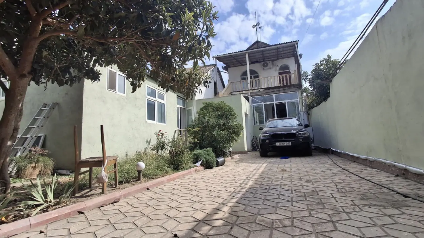 Satılır 6 otaqlı həyət evi 170 m²