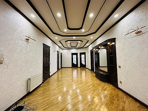 Kirayə verilir 5 otaqlı mənzil 240 m² — Bakı, Nizami 5 otaq 240.00 m²