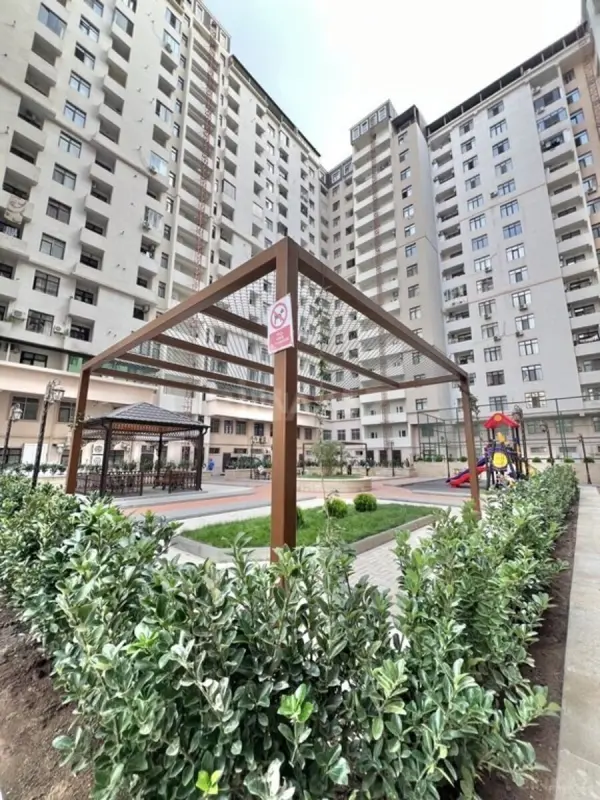 Satılır 2 otaqlı mənzil 67 m²