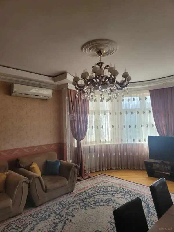 Satılır 3 otaqlı mənzil 120 m²