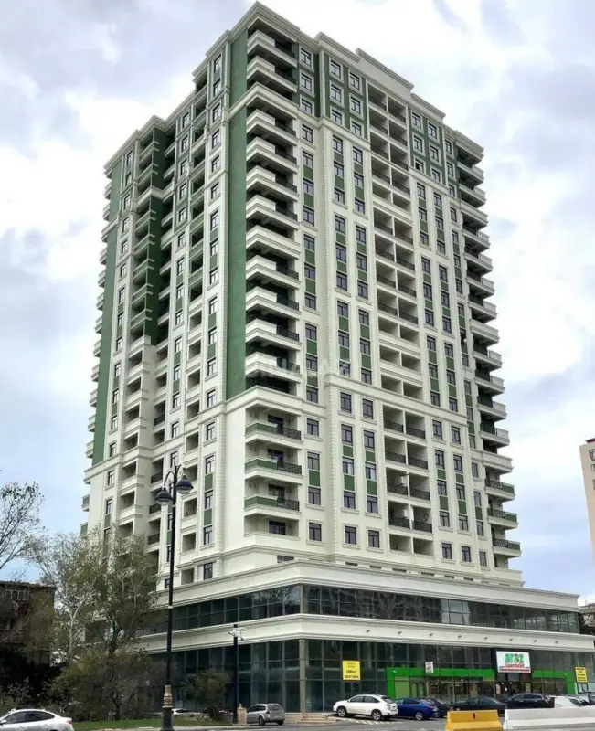 Satılır 3 otaqlı mənzil 105 m²