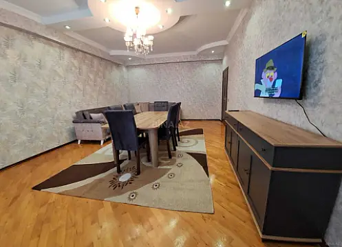 Kirayə verilir 2 otaqlı mənzil 100 m² — Bakı, Nərimanov 2 otaq 100.00 m²