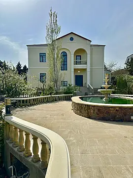 Satılır 6 otaqlı həyət evi 440 m² — Bakı, Badamdar 6 otaq 440.00 m²