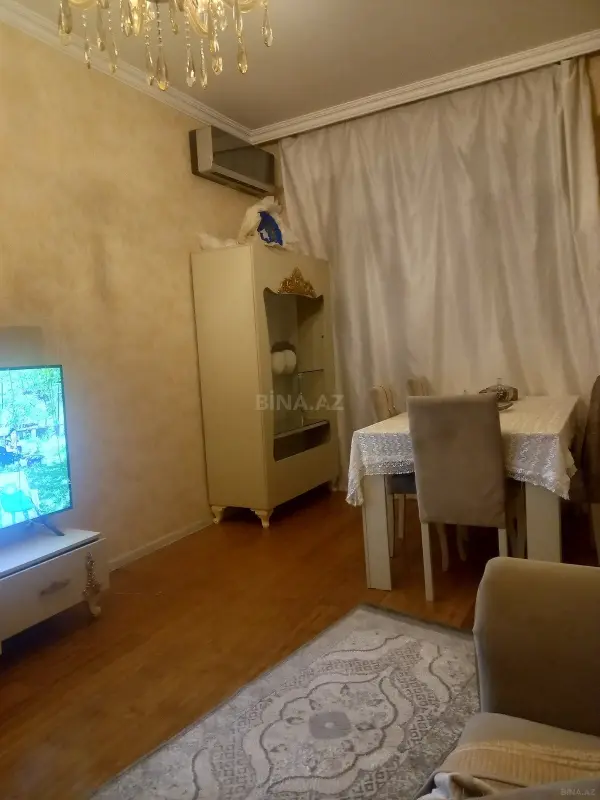 Kirayə verilir 3 otaqlı mənzil 150 m²