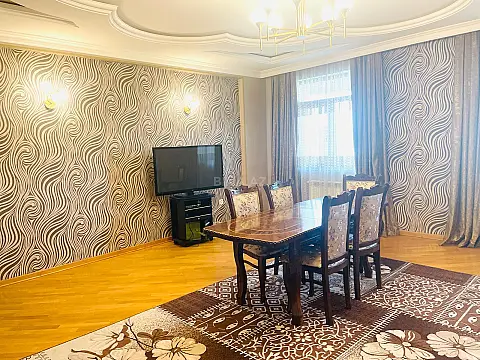 Kirayə verilir 4 otaqlı mənzil 170 m² — Bakı, Nəsimi 4 otaq 170.00 m²
