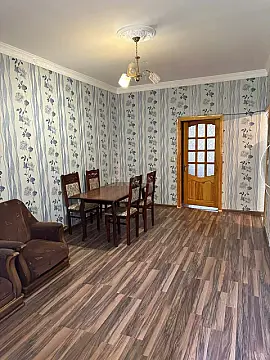 Kirayə verilir 3 otaqlı mənzil 80 m² — Bakı, Memar Əcəmi yanı 3 otaq 80.00 m²