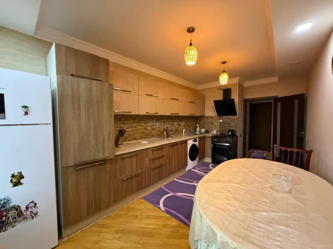 Kirayə verilir 2 otaqlı mənzil 80 m²