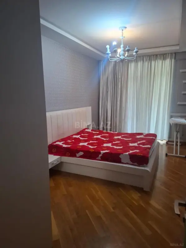 Kirayə verilir 3 otaqlı mənzil 125 m²