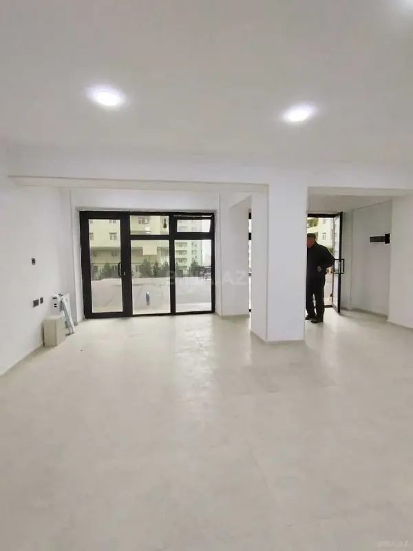 Kirayə verilir obyekt 140 m²